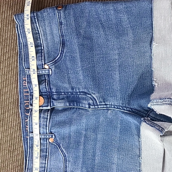 Juicy Couture Jean Shorts 8 - Picture 7 of 10